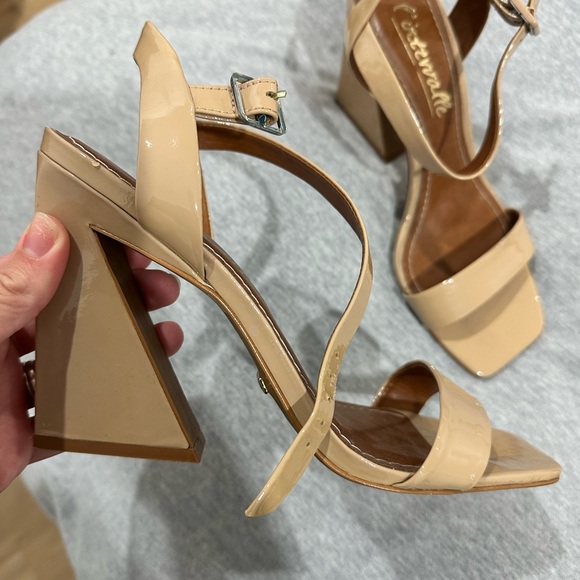 L'INTERVALLE Beige Strappy Sandals - Picture 3 of 6